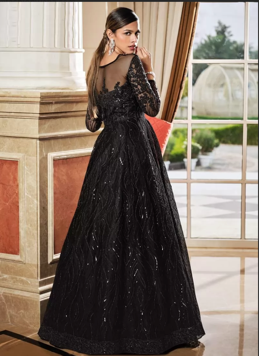 F201058 Jewel Neckline Chantilly Lace & English Net Wedding Dress